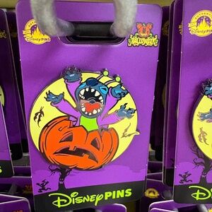 Disney Parks Authentic Stitch Halloween trading pin